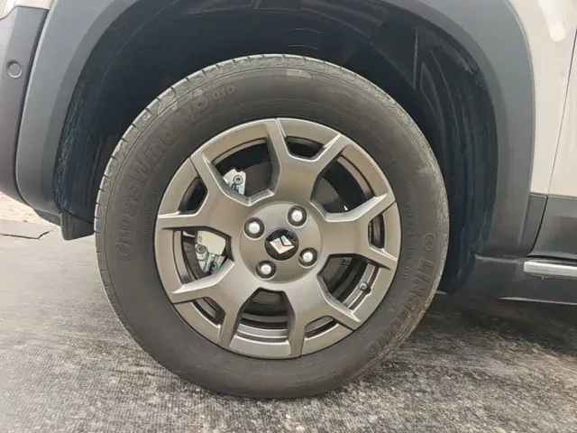 Baojun Yep Plus — Фото автомобиля 24