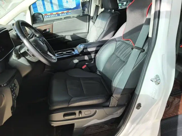 Honda Odyssey — Фото автомобиля 14