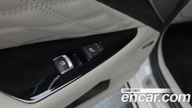 Kia K8 Hybrid — Фото автомобиля 30