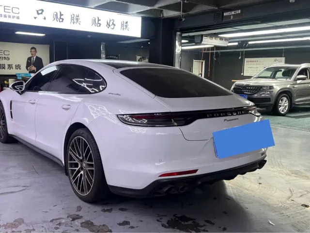 Porsche Panamera — Фото автомобиля 9