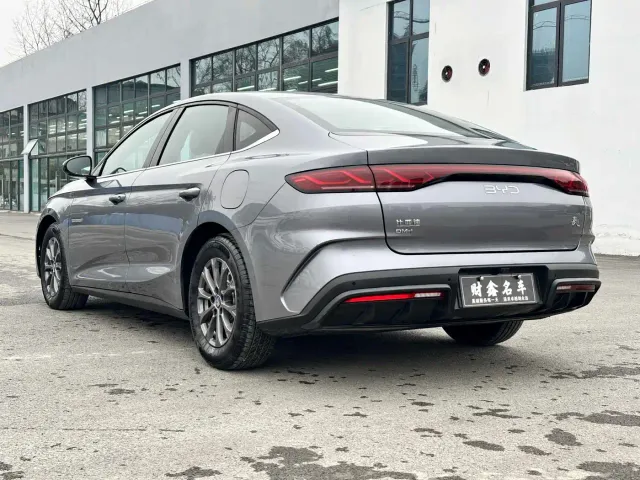 BYD Qin L — Фото автомобиля 9