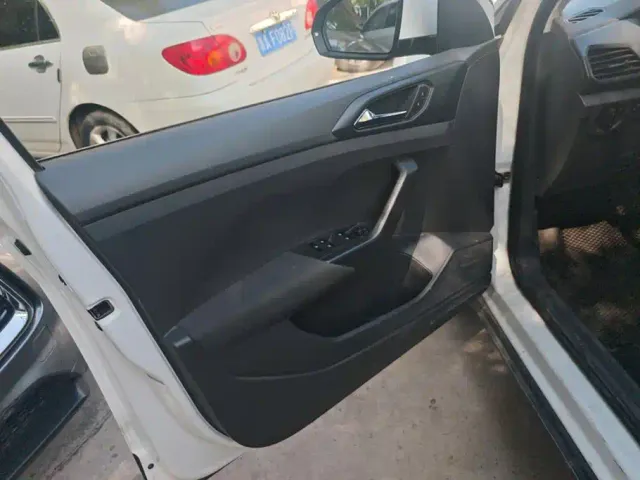 Volkswagen T-Cross — Фото автомобиля 7