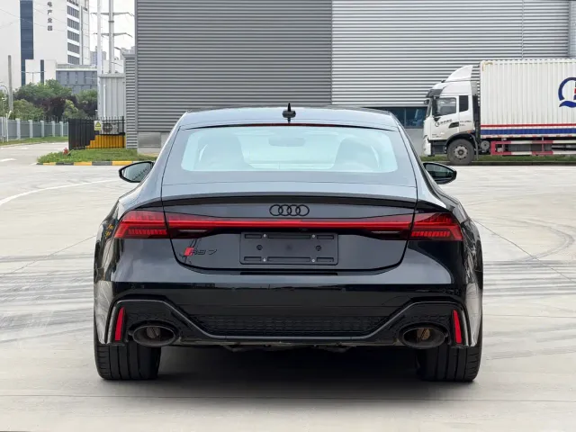 Audi RS 7 — Фото автомобиля 5