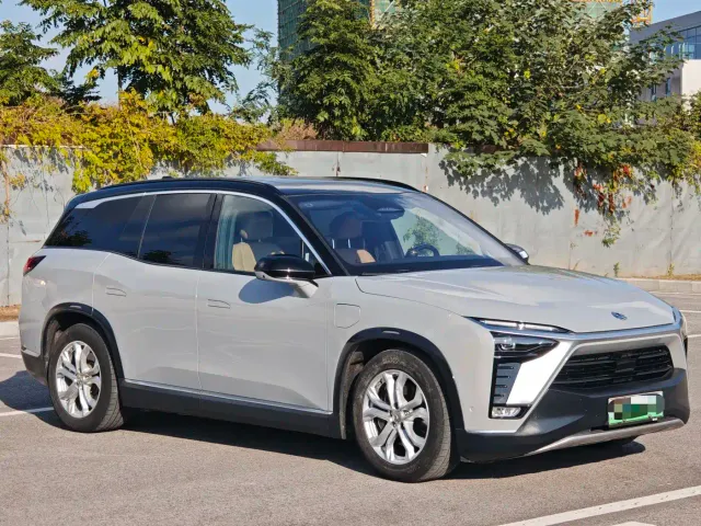 Nio ES8 — Фото автомобиля 3