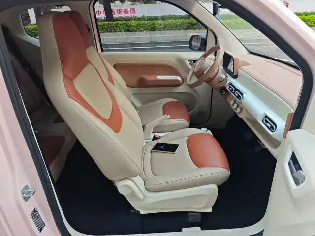 Wuling Motors Hongguang MINIEV 2024 3rd Generation 215km Youth Edition — Фото автомобиля 23