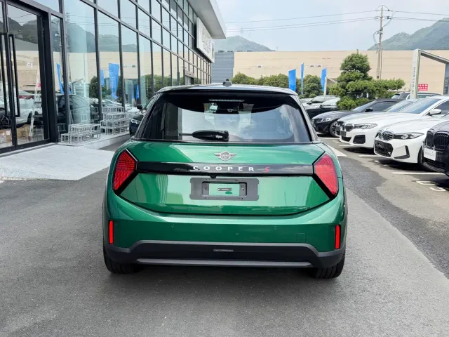 MINI Hatch — Фото автомобиля 12