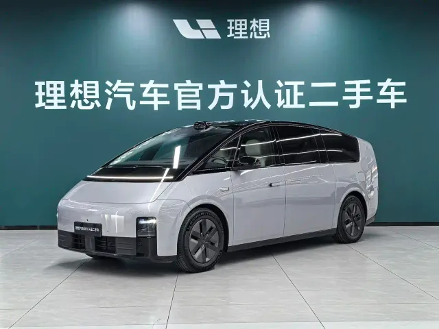Фотография автомобиля — Li Auto MEGA