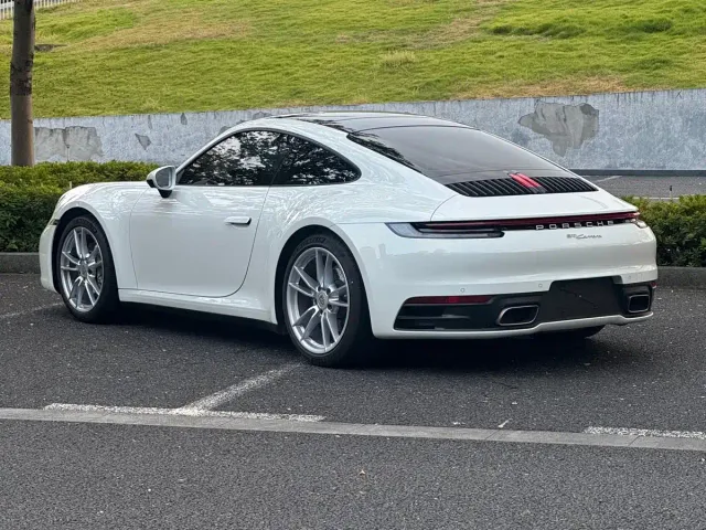 Porsche 911 — Фото автомобиля 6
