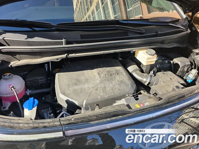 Hyundai Staria Staria 4WD Lounge 9 мест — Фото автомобиля 15