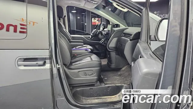 Hyundai Staria Staria 4WD Lounge 9 мест — Фото автомобиля 11
