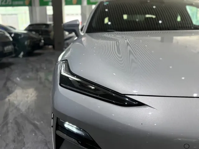 Geely Galaxy E8 — Фото автомобиля 23