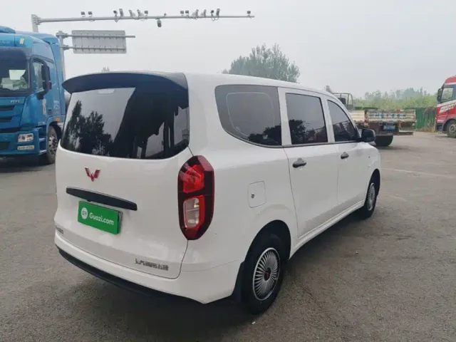Wuling Hongguang — Фото автомобиля 6