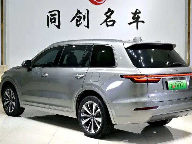 Li Auto ONE — Фото автомобиля 4