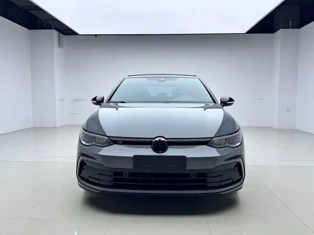 Volkswagen Golf — Фото автомобиля 2