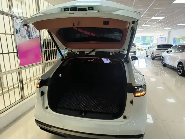 GAC Hyptec HT — Фото автомобиля 18