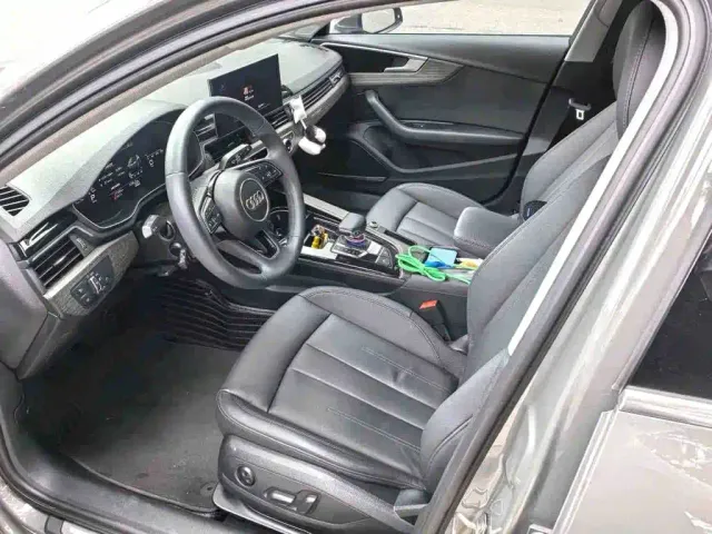 Audi Audi A4 (Import) 2023 Model allroad quattro — Фото автомобиля 3