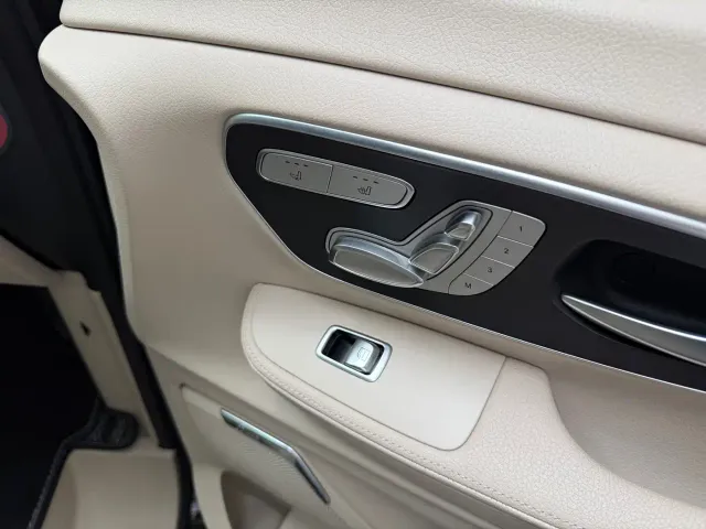 Mercedes-Benz V-Class — Фото автомобиля 23