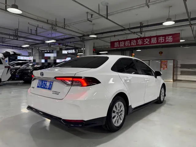 Toyota Corolla — Фото автомобиля 7
