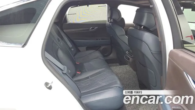 Genesis G80 Бензин 2.5 турбо AWD — Фото автомобиля 22