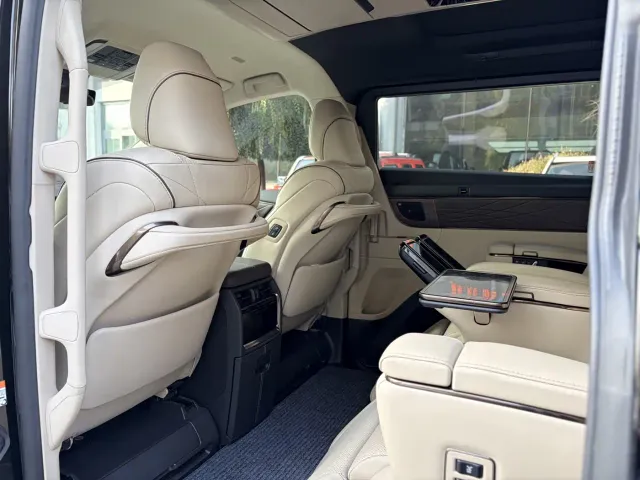 Toyota Alphard — Фото автомобиля 20