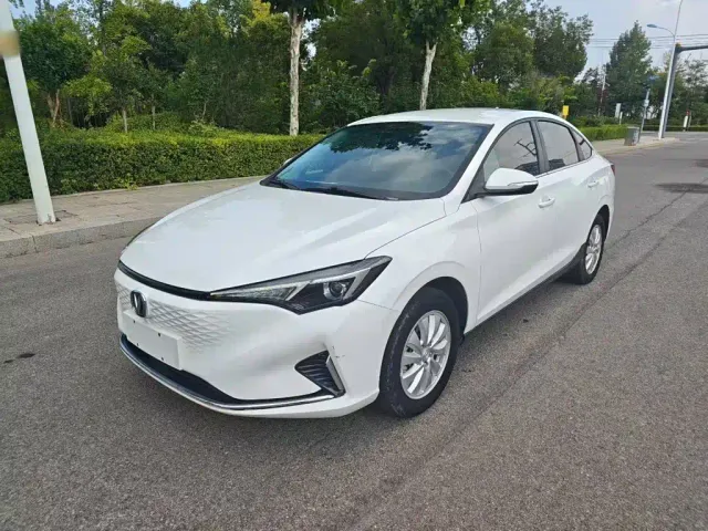 Фотография автомобиля — Changan Eado