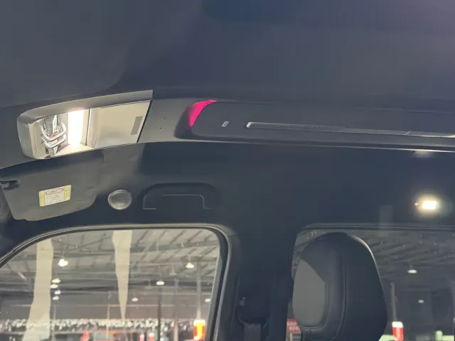 iCAR V27 — Фото автомобиля 6