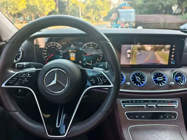 Mercedes-Benz E-Class — Фото автомобиля 13