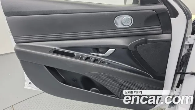 Hyundai AVANTE Avante (CN7) — Фото автомобиля 24