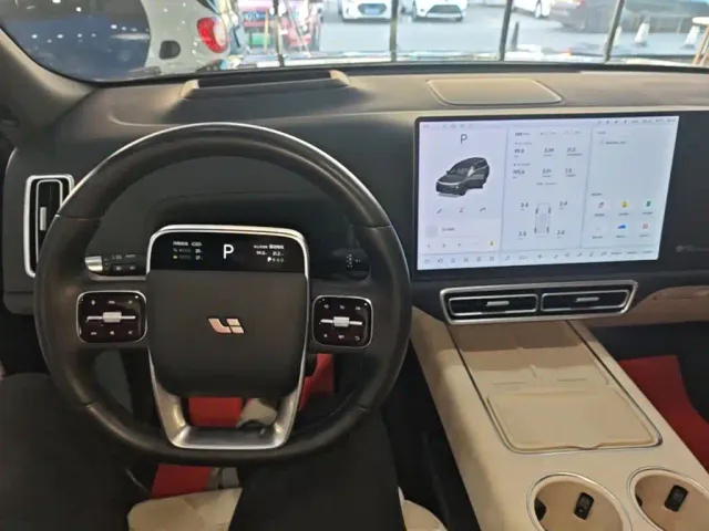 Li Auto L9 — Фото автомобиля 6