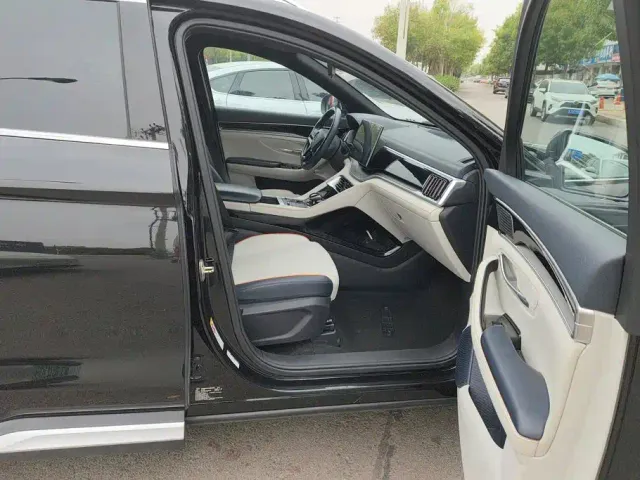 BYD Song PLUS — Фото автомобиля 8