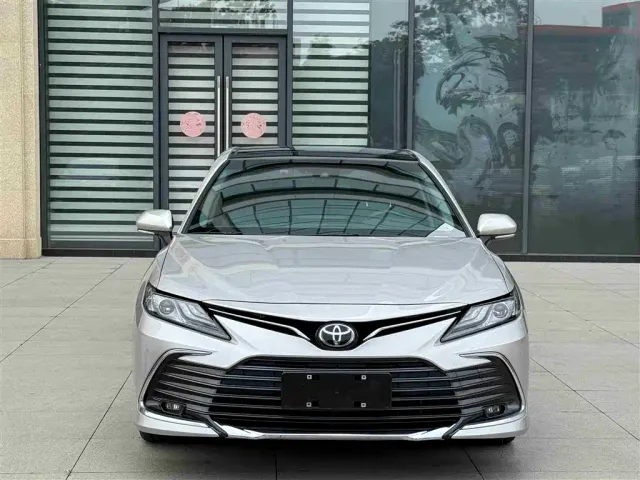 Toyota Camry — Фото автомобиля 2