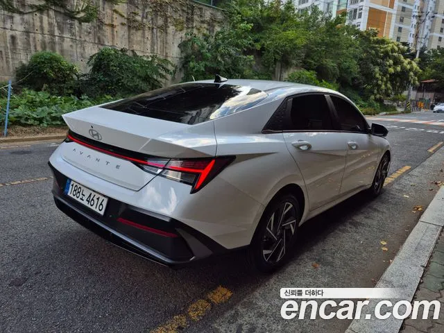 Hyundai Avante CN7 — Фото автомобиля 6