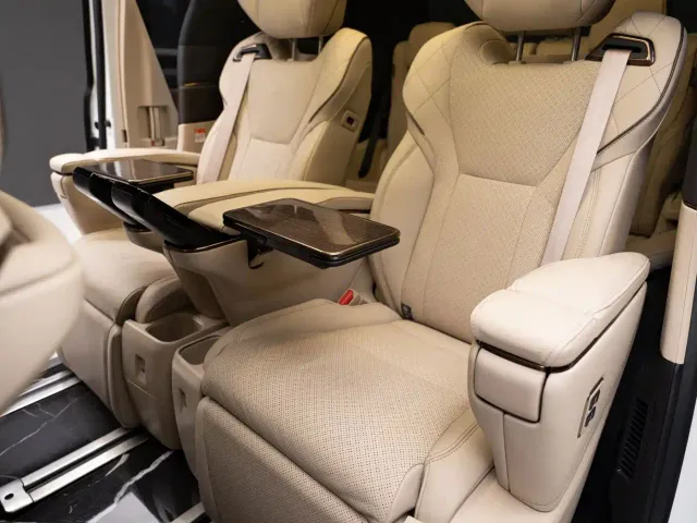 Toyota Alphard — Фото автомобиля 9