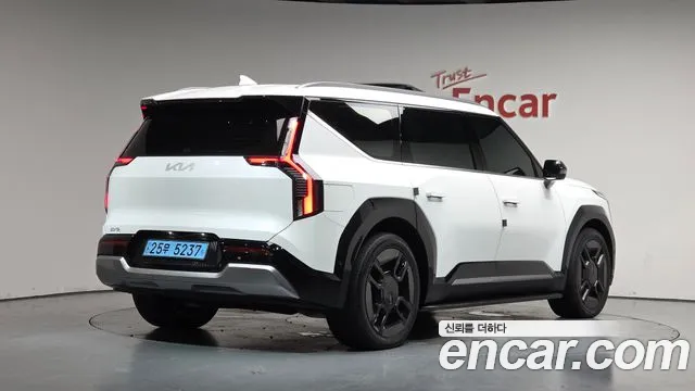 Фотография автомобиля — Kia EV9