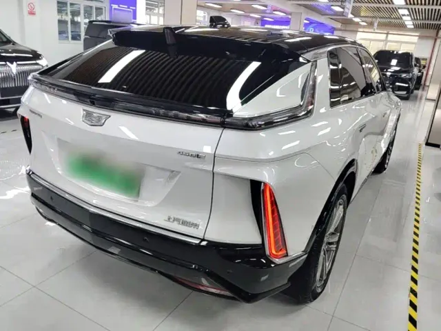 Cadillac Lyriq — Фото автомобиля 6