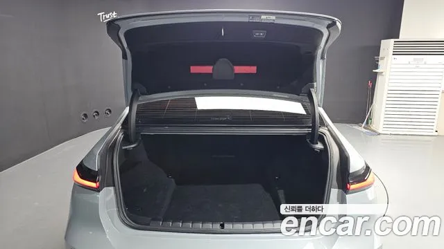 BMW 7 Series G70 — Фото автомобиля 26
