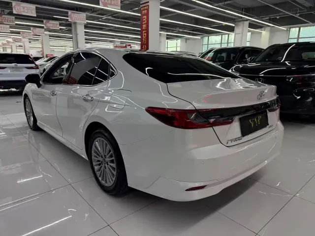 Toyota Camry — Фото автомобиля 9