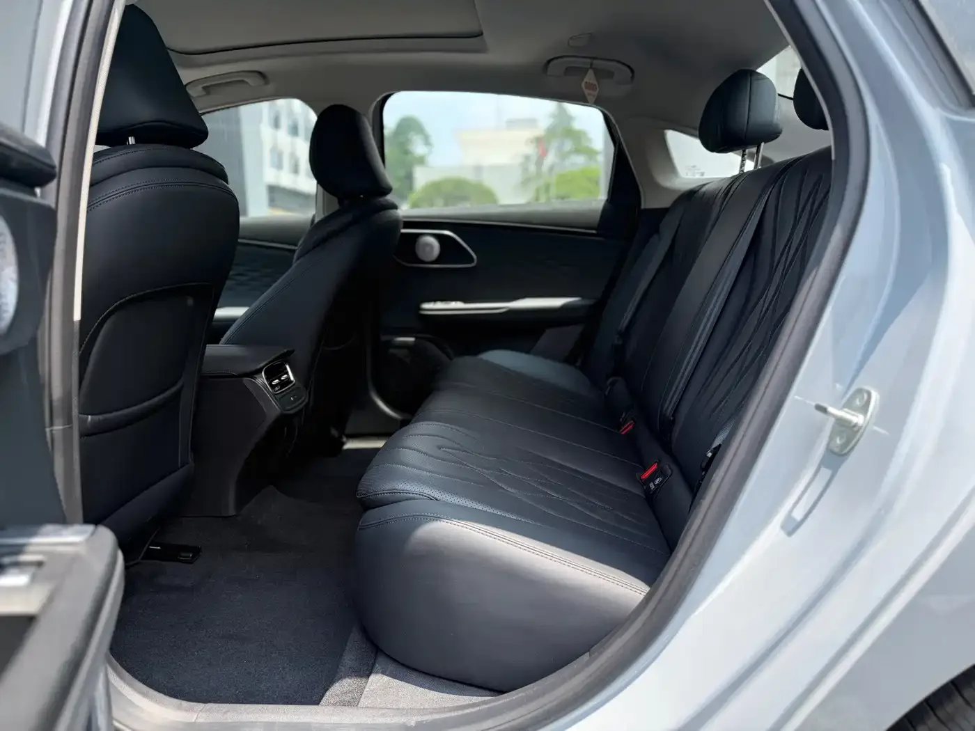Chery Fengyun Fengyun A8L 2025 1.5TGDI 145km Standard Type — Фото автомобиля 6