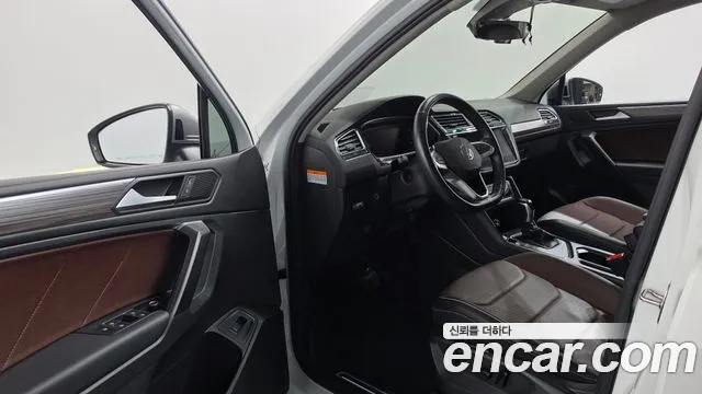 Volkswagen Tiguan — Фото автомобиля 15