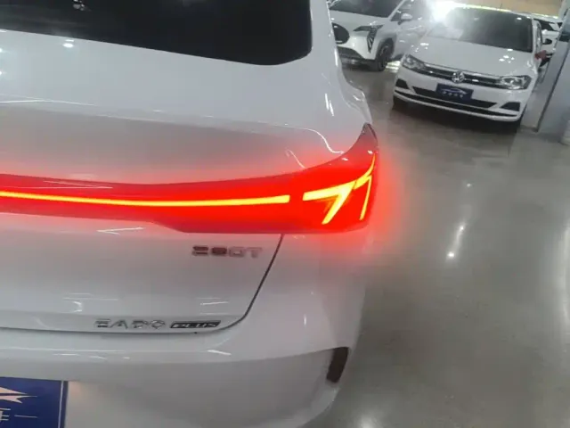 Changan Eado — Фото автомобиля 23