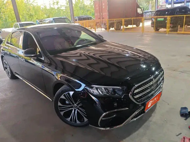 Mercedes-Benz E-Class — Фото автомобиля 5
