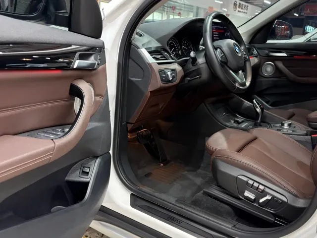 BMW BMW X1 2022 sDrive20Li Fashion — Фото автомобиля 8