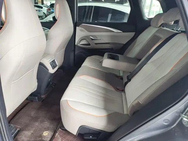 BYD Song Pro — Фото автомобиля 16