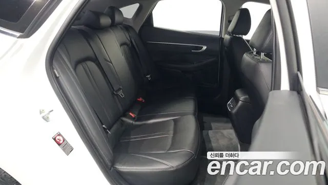 Hyundai Sonata Sonata (DN8) 2.0 LPG(Для проката) — Фото автомобиля 11