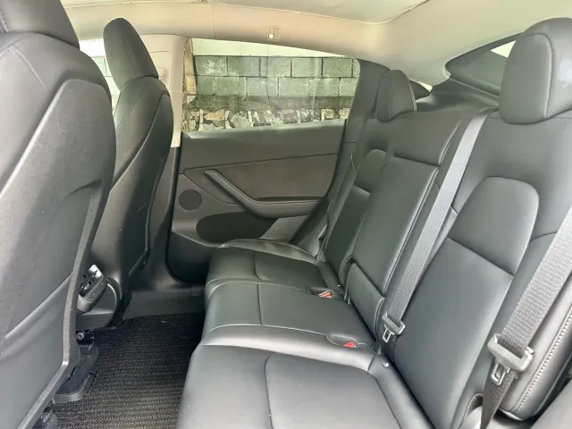Tesla Model Y — Фото автомобиля 11