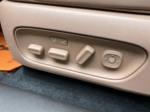 Leapmotor Leapmotor C10 — Фото автомобиля 10