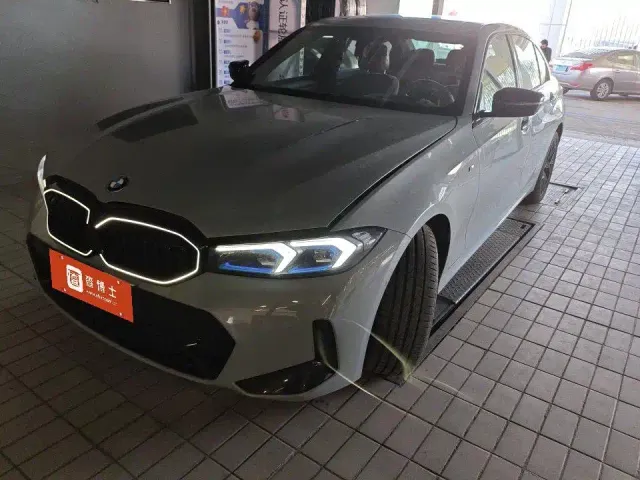 Фотография автомобиля — BMW 3 Series