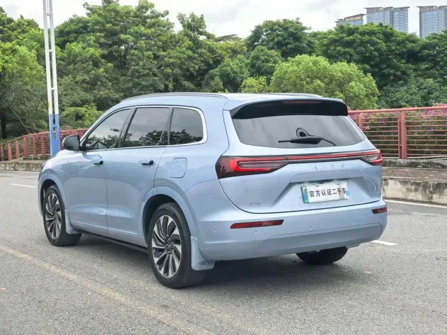 Aito M7 — Фото автомобиля 19