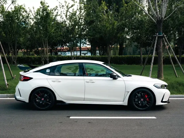 Honda Civic — Фото автомобиля 3