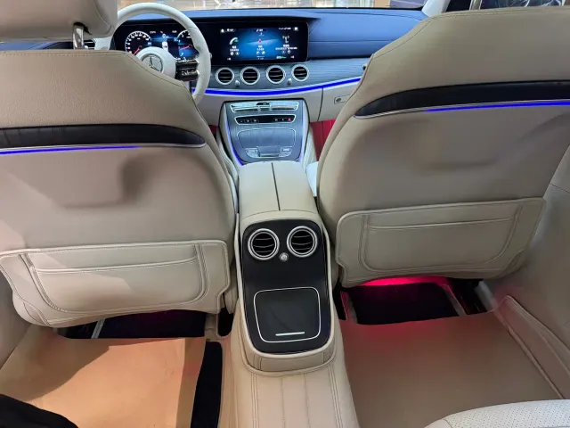 Mercedes-Benz E-Class — Фото автомобиля 19